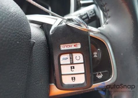 2017 Honda Cr-V Touring from USA, damaged, VIN 7FARW1H99HE028444